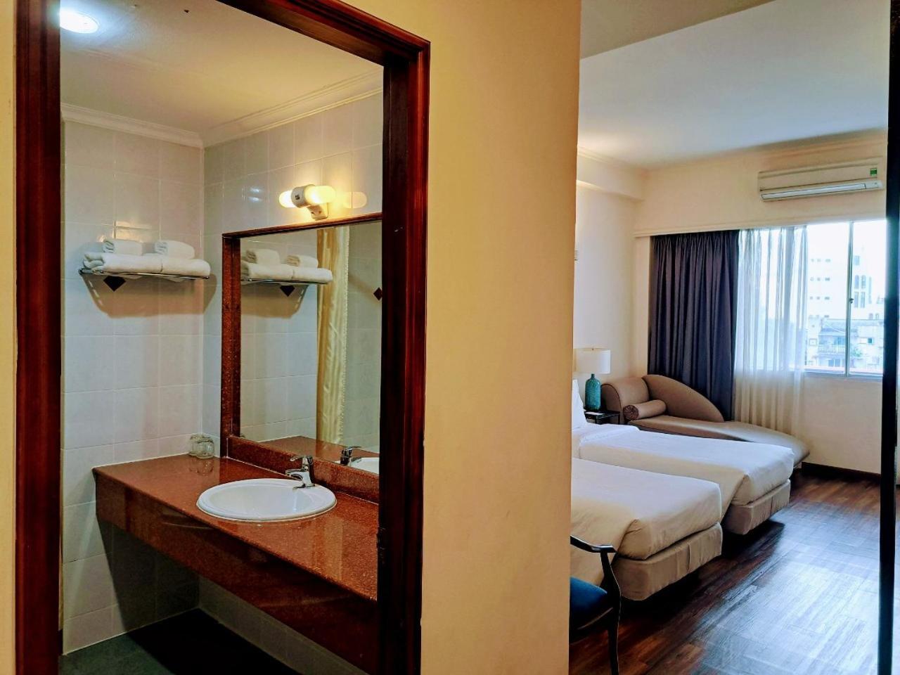Liberty 2 Hotel Ho Chi Minh-staden Exteriör bild
